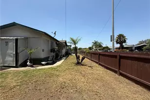 7651 Miramonte, Los Angeles, CA 90001 - Photo 3