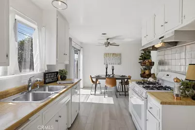 15852 Tullow, Huntington Beach, CA 92647 - Photo 17