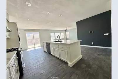 10983 Bay Shore Street, Victorville, CA 92392 - Photo 7