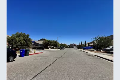 10983 Bay Shore Street, Victorville, CA 92392 - Photo 21