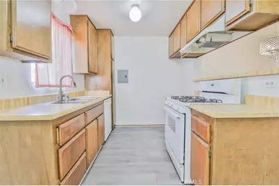 15927 Santa Ana Avenue #3, Bellflower, CA 90706 - Photo 13