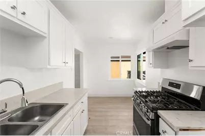 825 S Shelton Street, Santa Ana, CA 92703 - Photo 31