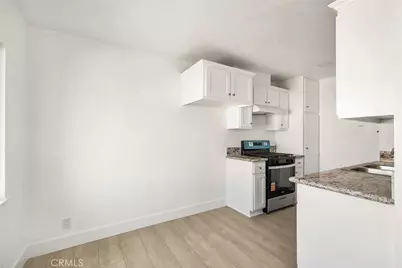 825 S Shelton Street, Santa Ana, CA 92703 - Photo 9
