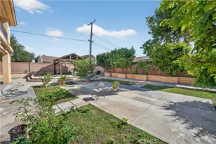 646 S Courson Dr, Anaheim, CA 92804 - Photo 47
