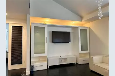 646 S Courson Drive, Anaheim, CA 92804 - Photo 19