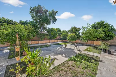 646 S Courson Drive, Anaheim, CA 92804 - Photo 51