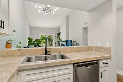 645 Chestnut Avenue #305, Long Beach, CA 90802 - Photo 9