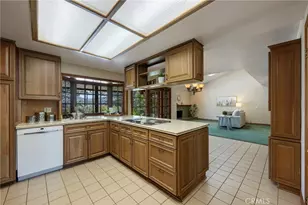 10542 Park Villa Cir, Villa Park, CA 92861 - Photo 9