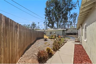 8905 Arrington Avenue, Downey, CA 90240 - Photo 23