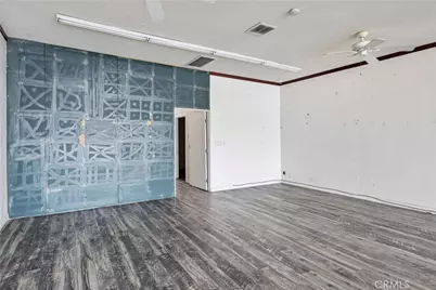 13052 Hawthorne Boulevard, Hawthorne, CA 90250 - Photo 7