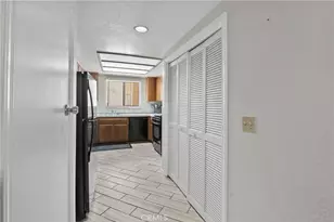 2101 E 21st, Signal Hill, CA 90755 - Photo 9