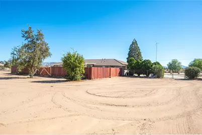 13980 Mission, Hesperia, CA 92344 - Photo 39