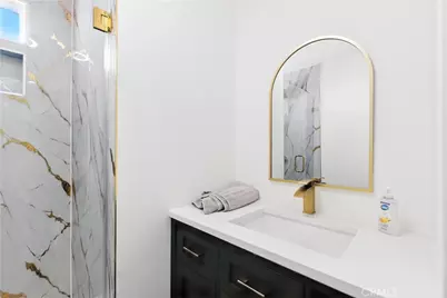 1900 W. Artesia Blvd #4, Torrance, CA 90504 - Photo 11
