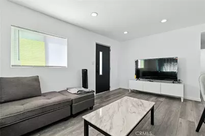 1900 W. Artesia Blvd #4, Torrance, CA 90504 - Photo 3