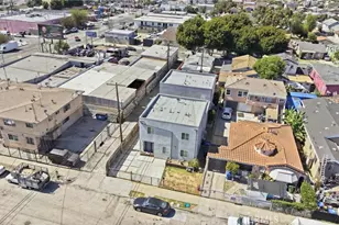245 W 65th St, Los Angeles, CA 90003 - Photo 3