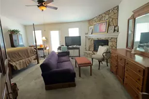 20284 Majestic Dr, Apple Valley, CA 92308 - Photo 19