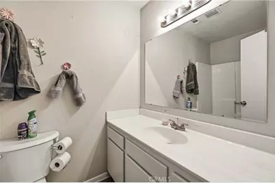 15871 E Avenue Q1, Palmdale, CA 93591 - Photo 9