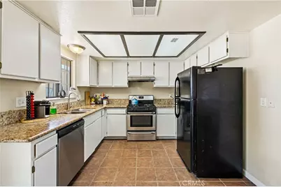 15871 E Avenue Q1, Palmdale, CA 93591 - Photo 7