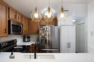 720 W 4th, Long Beach, CA 90802 - Photo 7