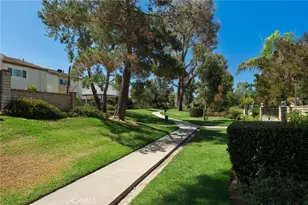 11 Redwood Tree, Irvine, CA 92612 - Photo 3