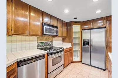 2298 Rose #302, Signal Hill, CA 90755 - Photo 15