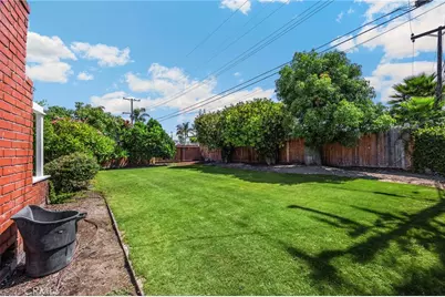 13792 Willow Lane, Westminster, CA 92683 - Photo 23