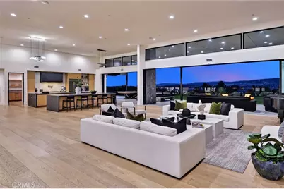7663 E Corto, Anaheim Hills, CA 92808 - Photo 9