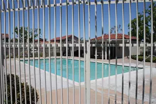 187 Mistletoe Dr, Corona, CA 92879 - Photo 5