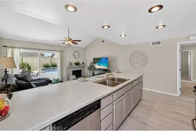 625 Holmes, Placentia, CA 92870 - Photo 17