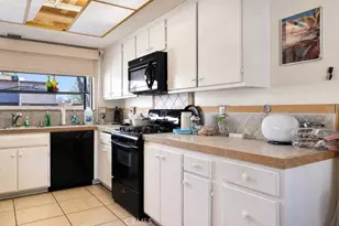 2514 N Tustin, Santa Ana, CA 92705 - Photo 9