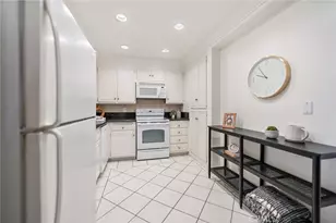 102 Scholz, Newport Beach, CA 92663 - Photo 9