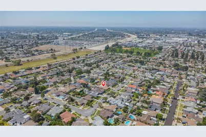 10530 Newville Avenue, Downey, CA 90241 - Photo 29