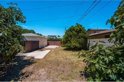 1915 N Linwood Avenue, Santa Ana, CA 92705 - Photo 21