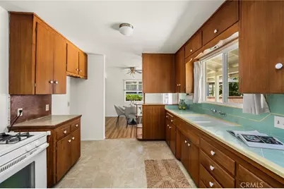 1915 N Linwood Avenue, Santa Ana, CA 92705 - Photo 11
