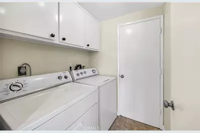 18815 Christina Ave, Cerritos, CA 90703 - Photo 17
