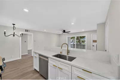 2807 S Fairview #C, Santa Ana, CA 92704 - Photo 9