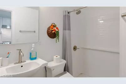 521 S Lyon #11, Santa Ana, CA 92701 - Photo 13