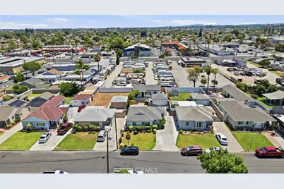 9138 Rendalia, Bellflower, CA 90706 - Photo 7