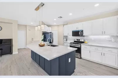 54 Salton, Irvine, CA 92602 - Photo 15