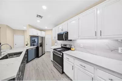 54 Salton, Irvine, CA 92602 - Photo 13