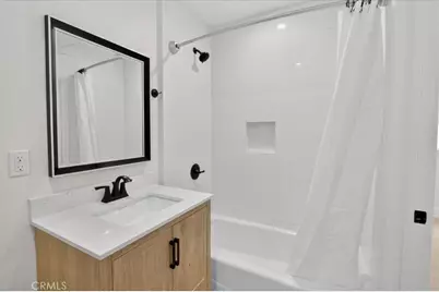 16623 Lake Avenue, Paramount, CA 90723 - Photo 15