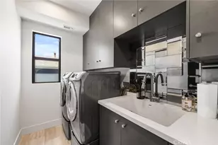 404 10th St, Huntington Beach, CA 92648 - Photo 31