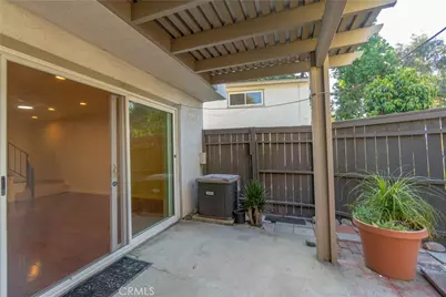 587 S College, Claremont, CA 91711 - Photo 15