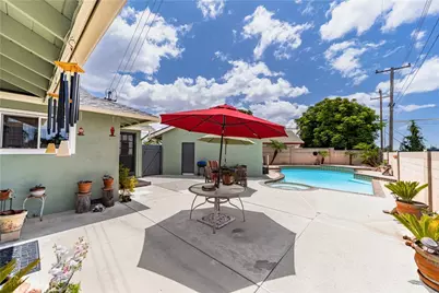 760 N Pine St, Orange, CA 92867 - Photo 17