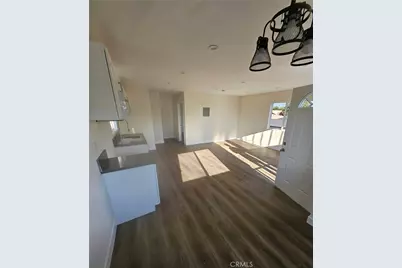 845 W 56th Street, Los Angeles, CA 90037 - Photo 19