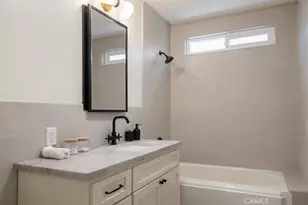 2014 W 84th St, Los Angeles, CA 90047 - Photo 29