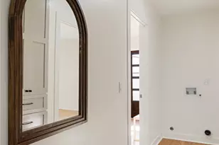2014 W 84th St, Los Angeles, CA 90047 - Photo 25