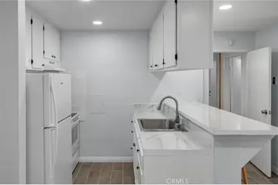 5585 E Pacific Coast Highway #171, Long Beach, CA 90804 - Photo 11