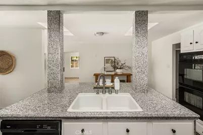 3118 W Aliso Pl, Anaheim, CA 92804 - Photo 21
