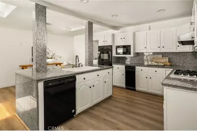 3118 W Aliso Pl, Anaheim, CA 92804 - Photo 19